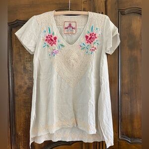 Short sleeve embroidered Johnny Was light grey(?) Tunic size XS Never worn